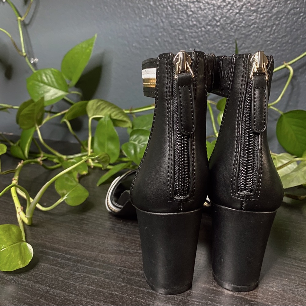 Nine West Ankle Strap Gold & Black Block Heel - Picture 4 of 6